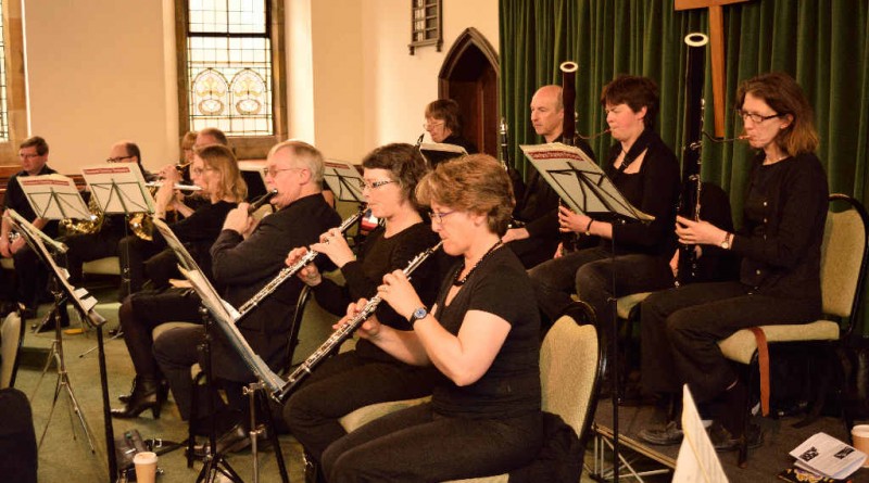 Hilary and Ian (flutes), Averre and Elspeth (oboes), Rosie and Andrew (clars), and Sharon and Jane (bassns)